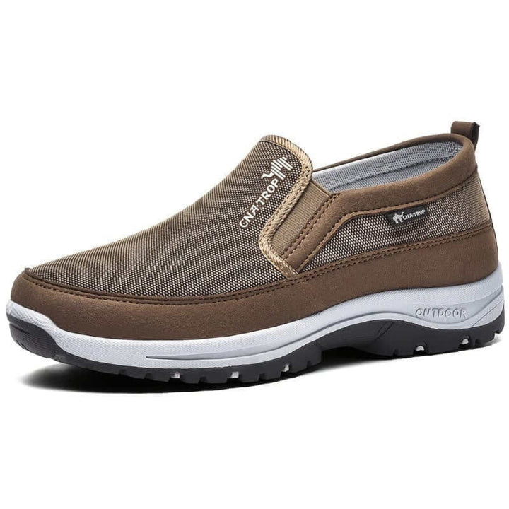 Wasserabweisend. Für Gleichgewicht konzipiert. Schuhe für Komfort bei jedem Wetter.