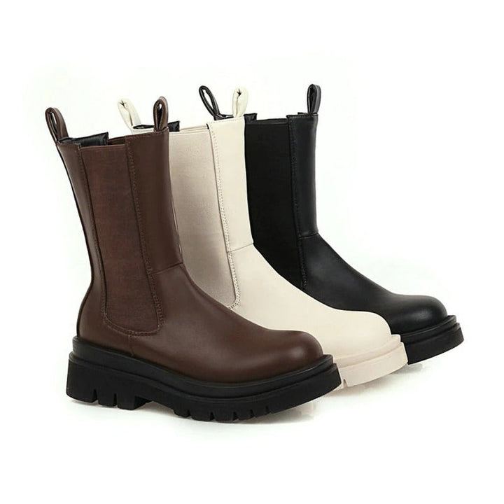 Damenstiefel mit runder Spitze und gerippter Plateausohle