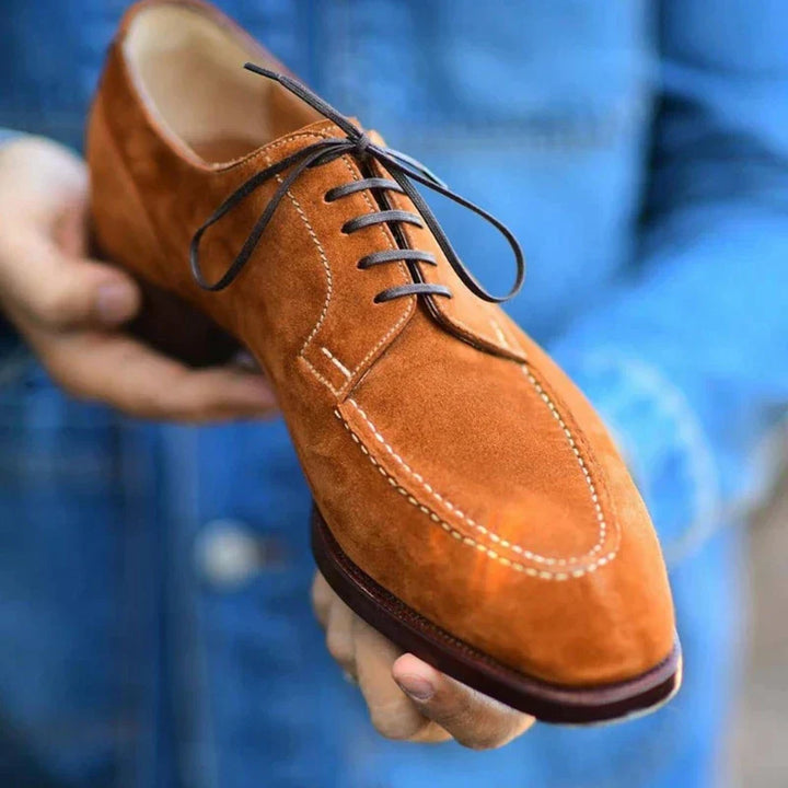 Herren-Schnürschuhe aus Wildleder mit spitzer Zehenpartie