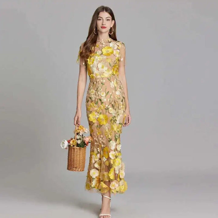 Sommerliches, besticktes Spitzenkleid für Damen