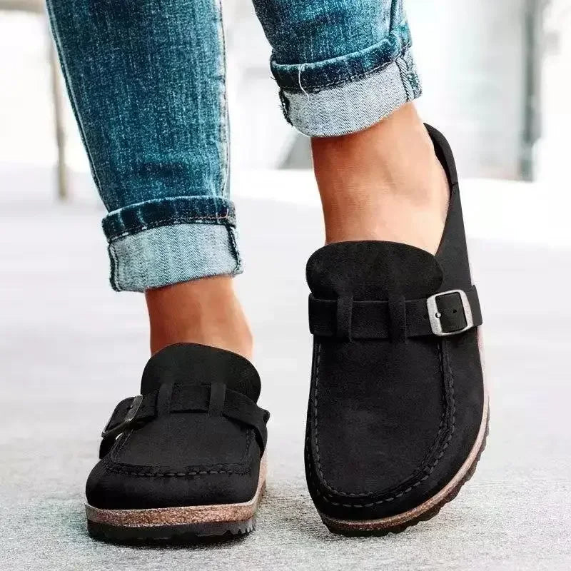 Flache Mules mit Retro-Schnalle für Damen