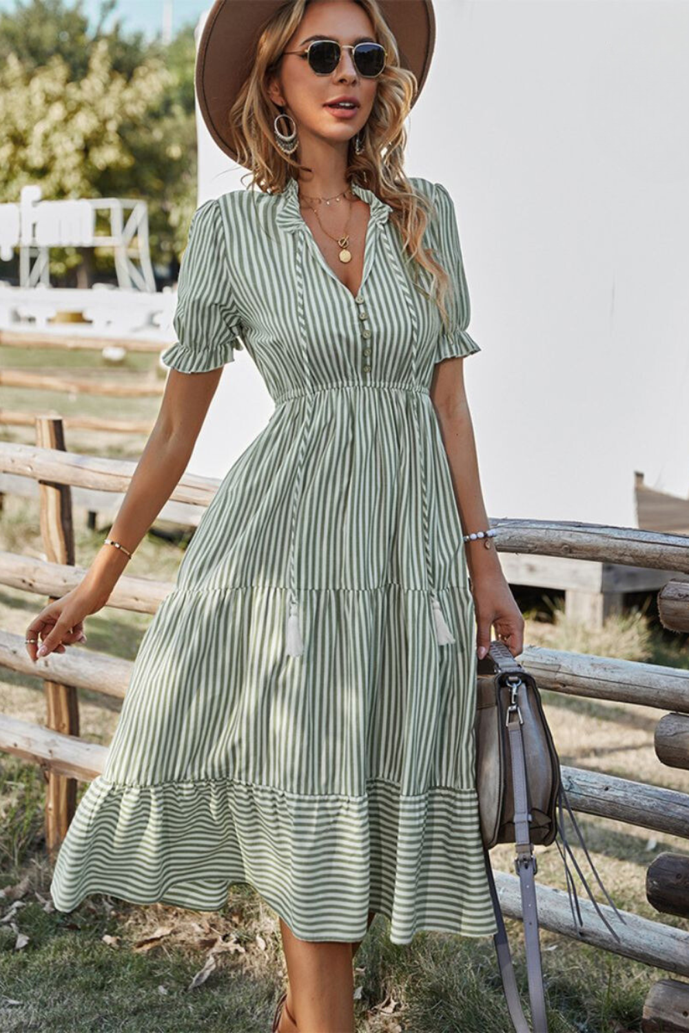 Damen Sommer-Midikleid mit V-Ausschnitt und Knopfleiste