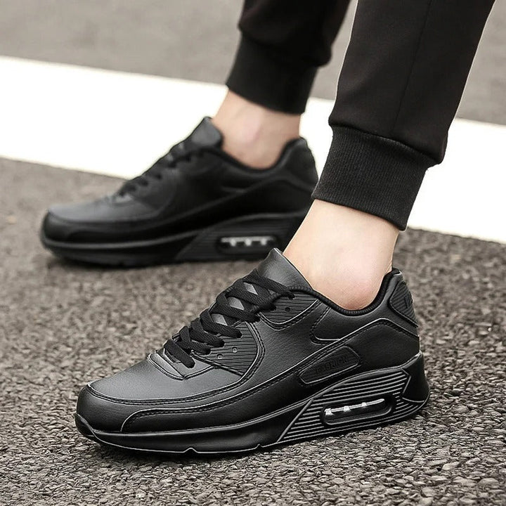 Herren Low-Top Sneaker aus veganem Leder mit dicker Sohle