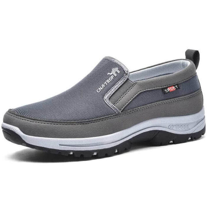 Wasserabweisend. Für Gleichgewicht konzipiert. Schuhe für Komfort bei jedem Wetter.