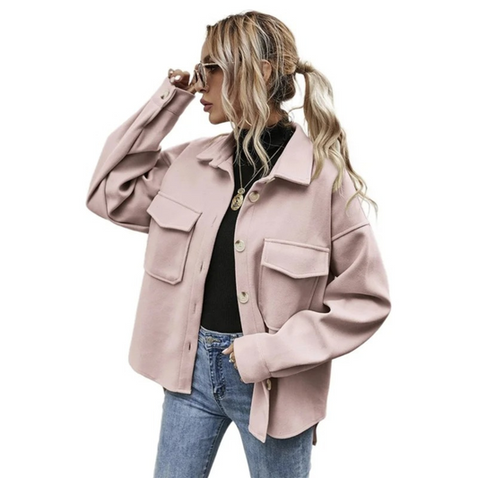 Damenjacke mit Brusttaschen und Knopfverschluss
