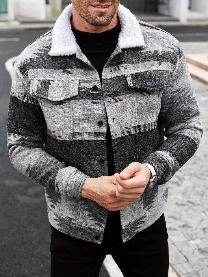 Herrenjacke mit Knopfverschluss und Brusttaschen