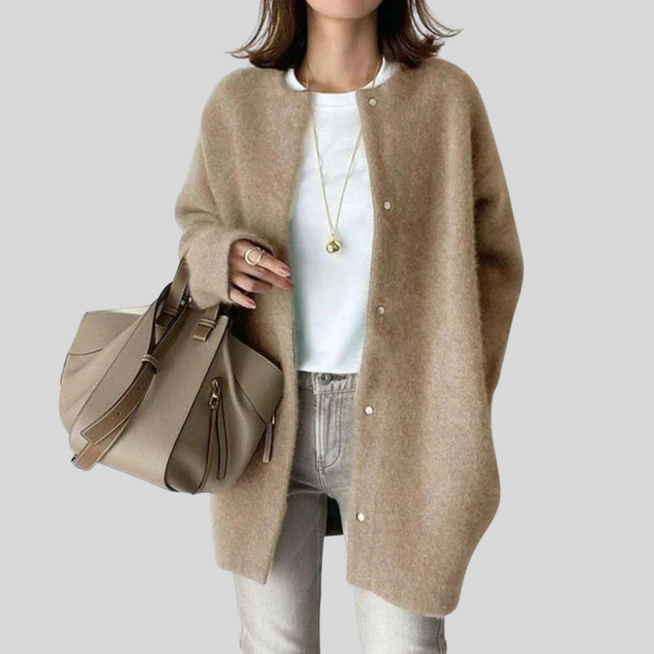 Elegante Strickjacke – Raffinierte Stricklage