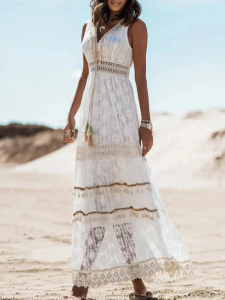 Boho-Maxikleid mit Spitze und eleganten ausgestellten Ärmeln