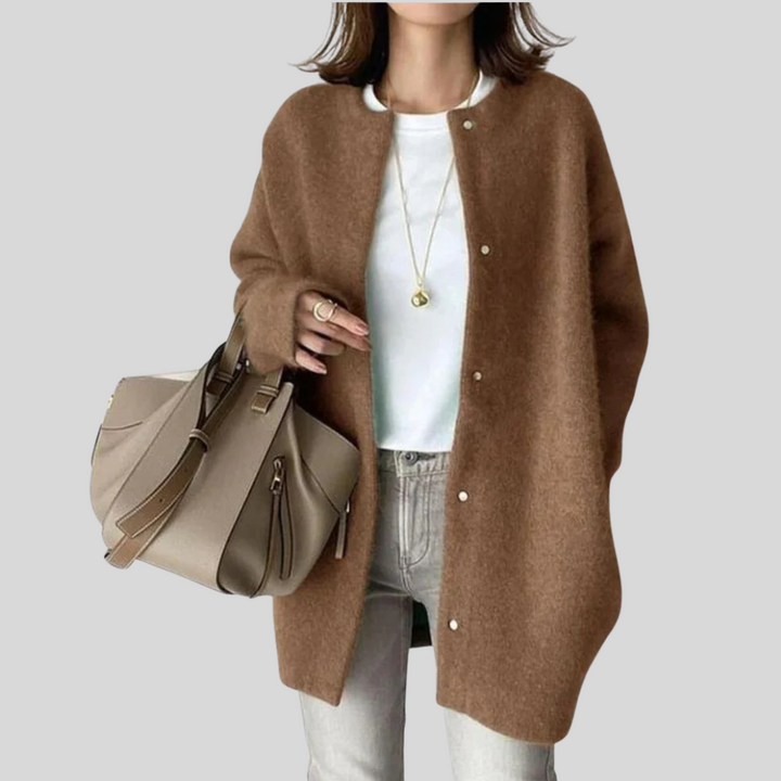 Elegante Strickjacke – Raffinierte Stricklage