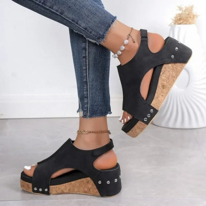 Keilsandalen – Stilvoll & Bequem für den Sommer