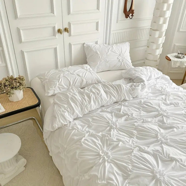 Ruffle Flower Bettwäsche Set  Eleganz und Komfort für Ihr Schlafzimmer