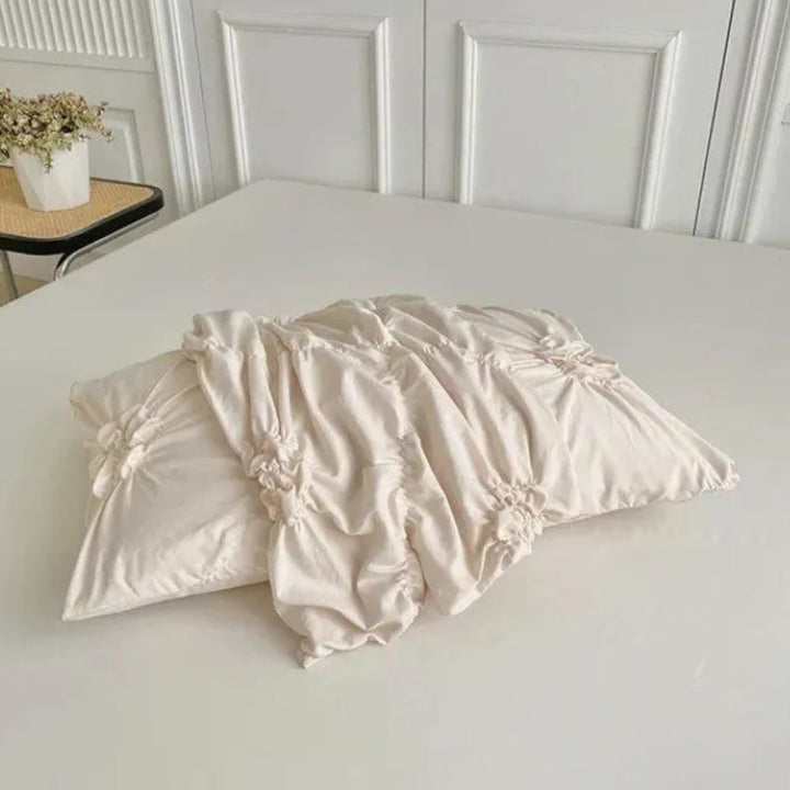 Ruffle Flower Bettwäsche Set  Eleganz und Komfort für Ihr Schlafzimmer