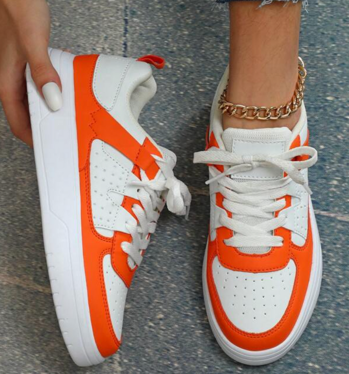 Sportliche Turnschuhe für Damen