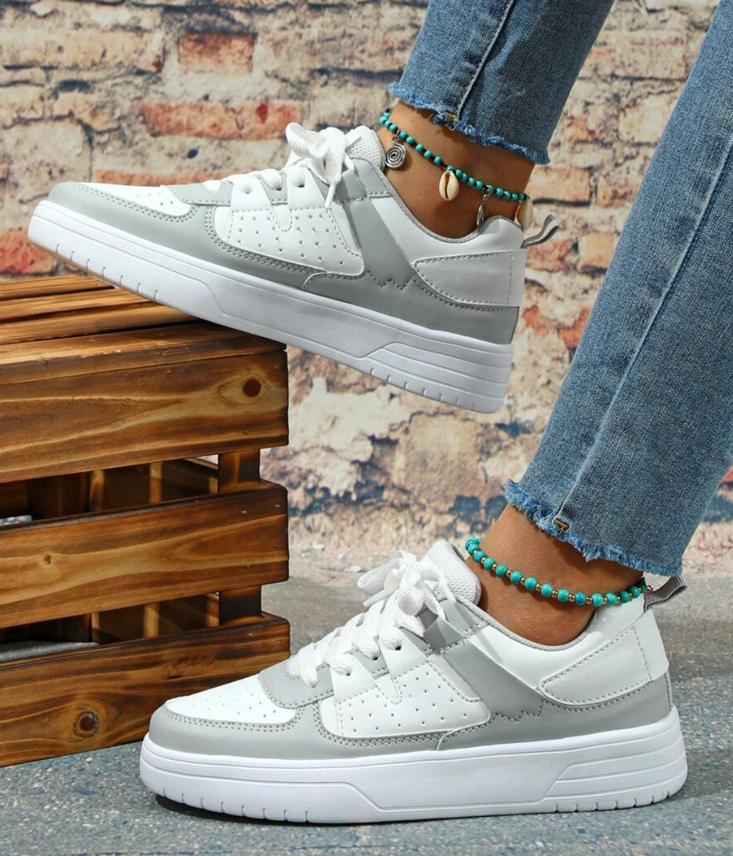 Sportliche Turnschuhe für Damen