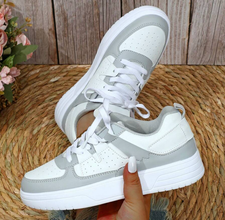 Sportliche Turnschuhe für Damen