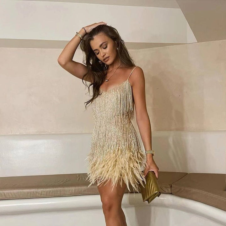 Mini-Kleid mit Federn für Damen, glamourös und verspielt