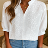 Weiße Bluse mit V-Ausschnitt und Spitze