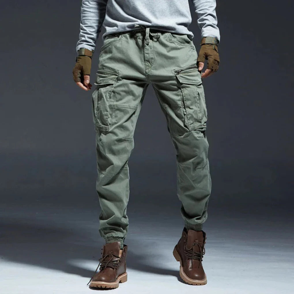 Herren-Cargohose mit mehreren Taschen
