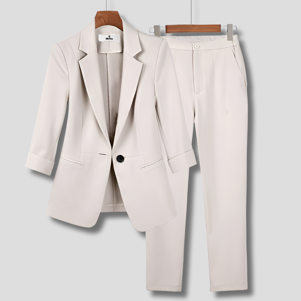 Formelles Kostüm für Damen mit Blazer und Hose
