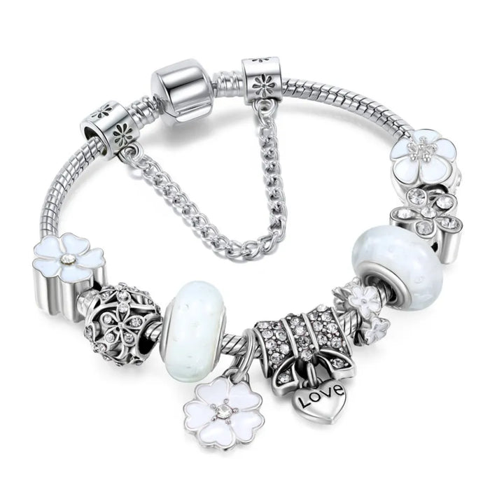 Einzigartiges silbernes Charm-Armband