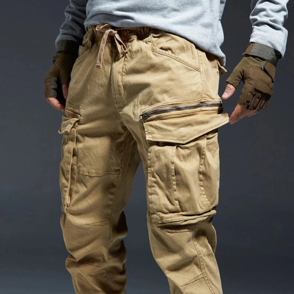 Herren-Cargohose mit mehreren Taschen