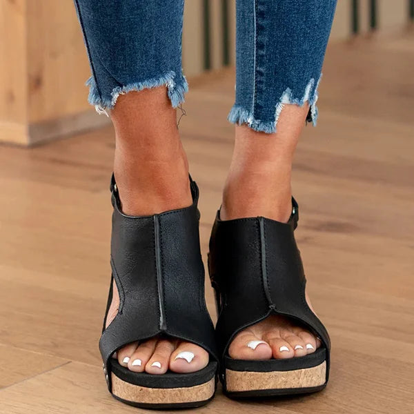 Damen Wedgesandalen für den Sommer mit Knöchelriemen und Cut-Out-Design