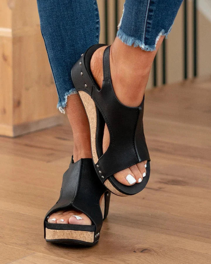 Damen Wedgesandalen für den Sommer mit Knöchelriemen und Cut-Out-Design