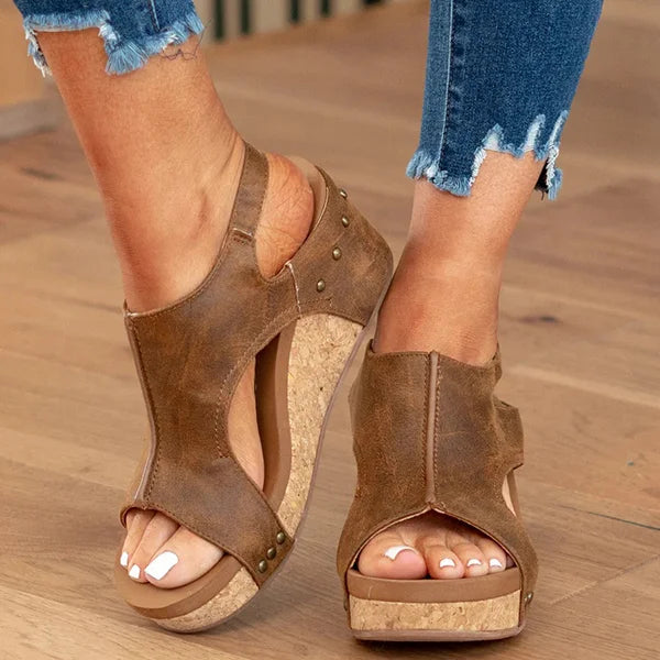 Damen Wedgesandalen für den Sommer mit Knöchelriemen und Cut-Out-Design