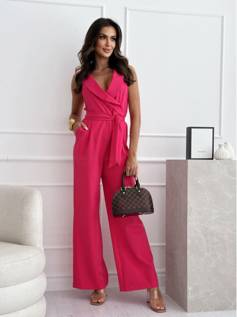 Ärmelloser, raffiniert geschnittener Jumpsuit