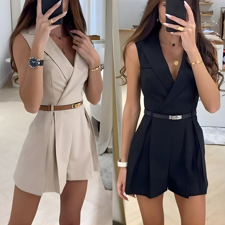 Damen ärmelloser Sommer-Jumpsuit mit V-Ausschnitt und plissierten Shorts