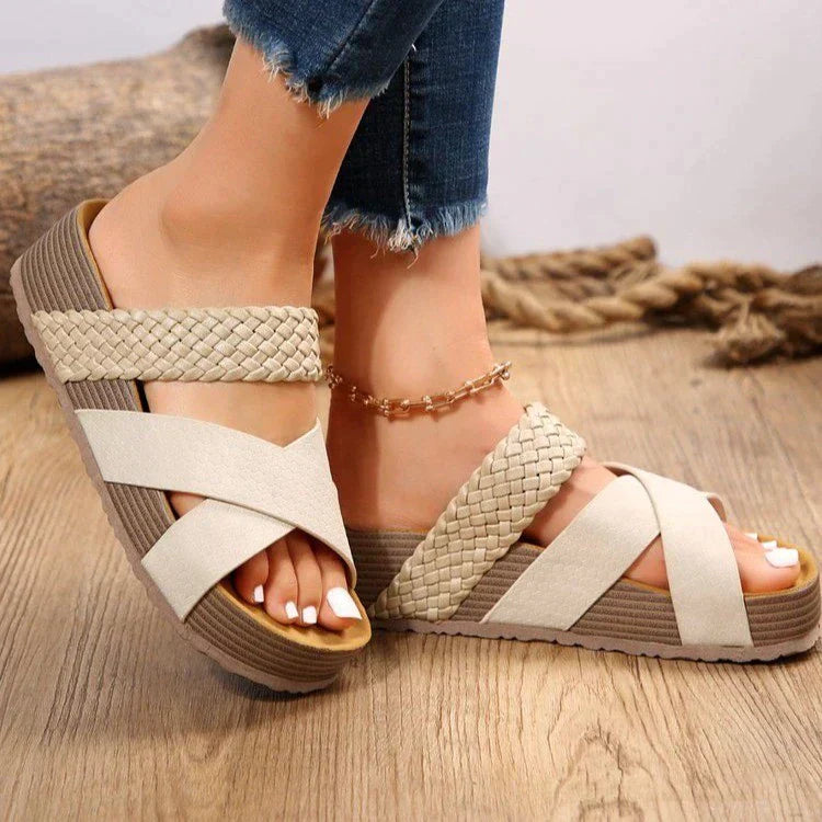 Damen Sommerschuhe mit Plateausohle und offener Spitze