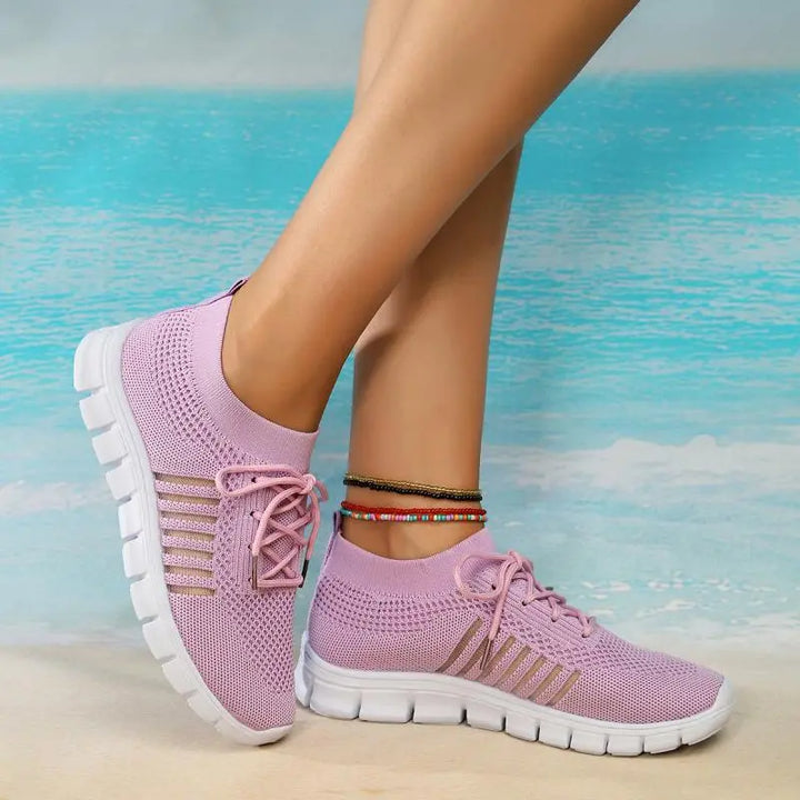 Damen Sneakers mit Schnürung und weißen Sohlen