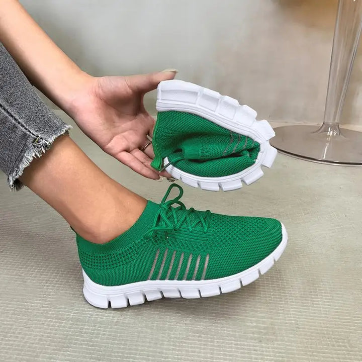 Damen Sneakers mit Schnürung und weißen Sohlen