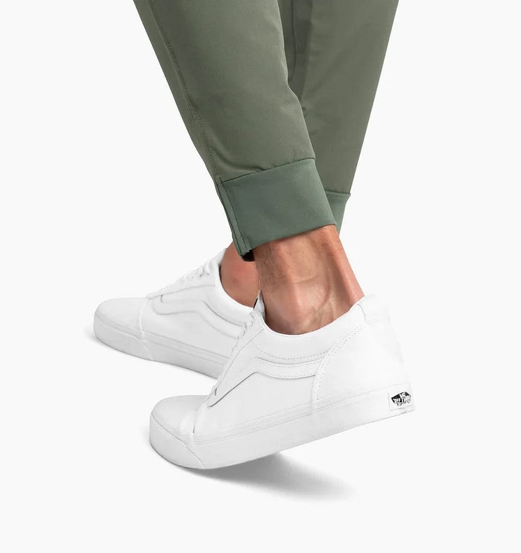 Herrenhose mit Tunnelzugbund und Taschen