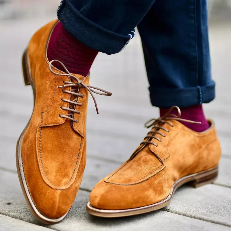 Herren-Schnürschuhe aus Wildleder mit spitzer Zehenpartie