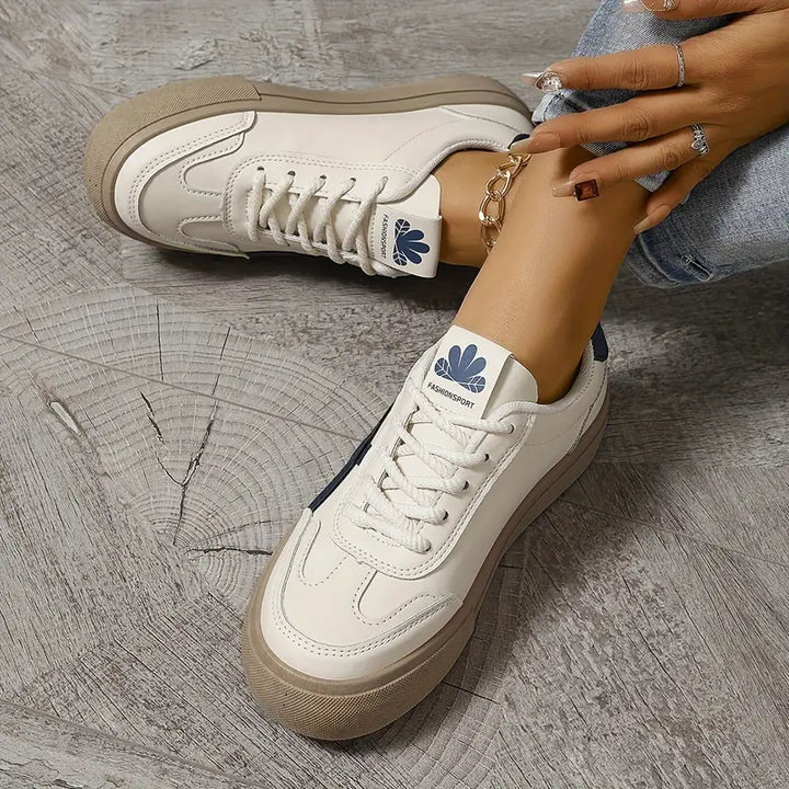 Weiße Damen Sneaker mit dicker Sohle