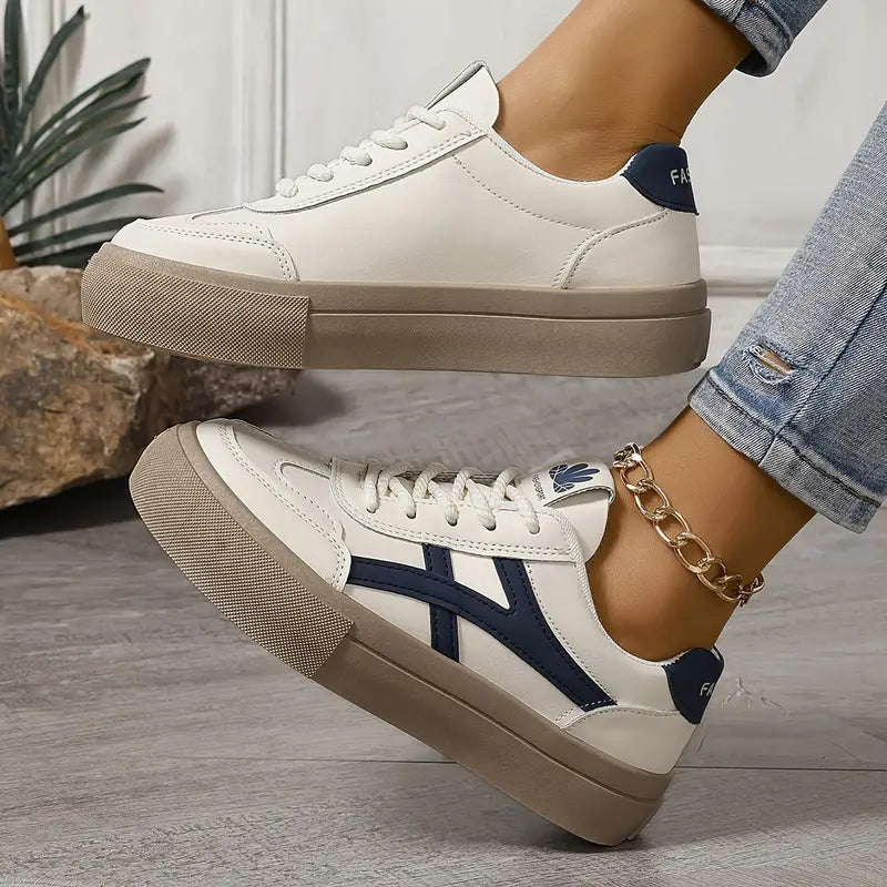 Weiße Damen Sneaker mit dicker Sohle