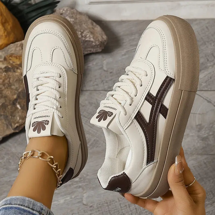 Weiße Damen Sneaker mit dicker Sohle
