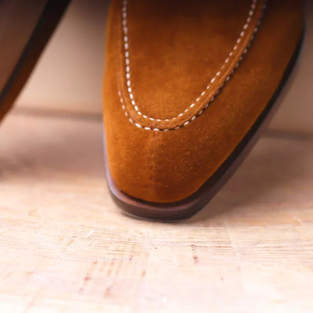 Herren-Schnürschuhe aus Wildleder mit spitzer Zehenpartie