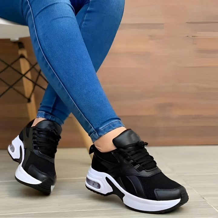 Damen-Sneaker mit Schnürverschluss und klobiger weißer Sohle