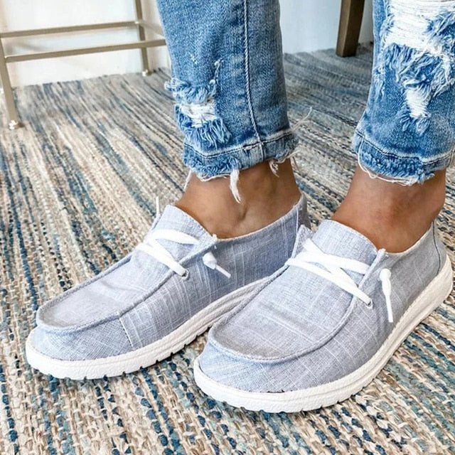 Damen Slip-on Sommerschuhe mit weißen Schnürsenkeln
