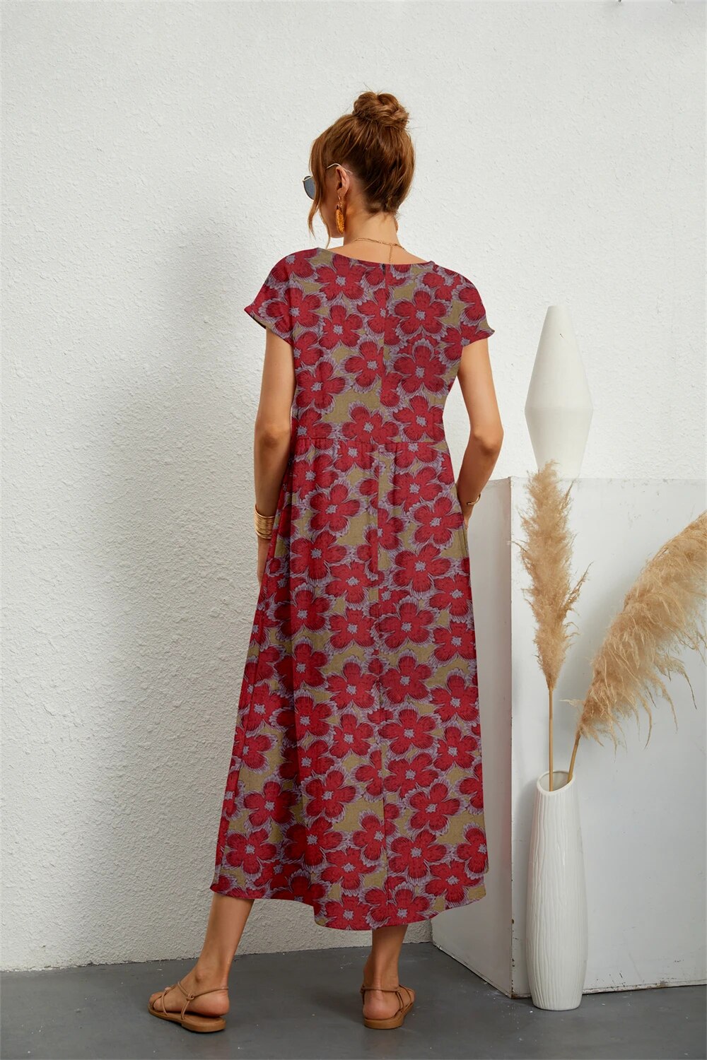 Sommer-Midikleid für Damen mit kurzen Ärmeln und Rundhalsausschnitt
