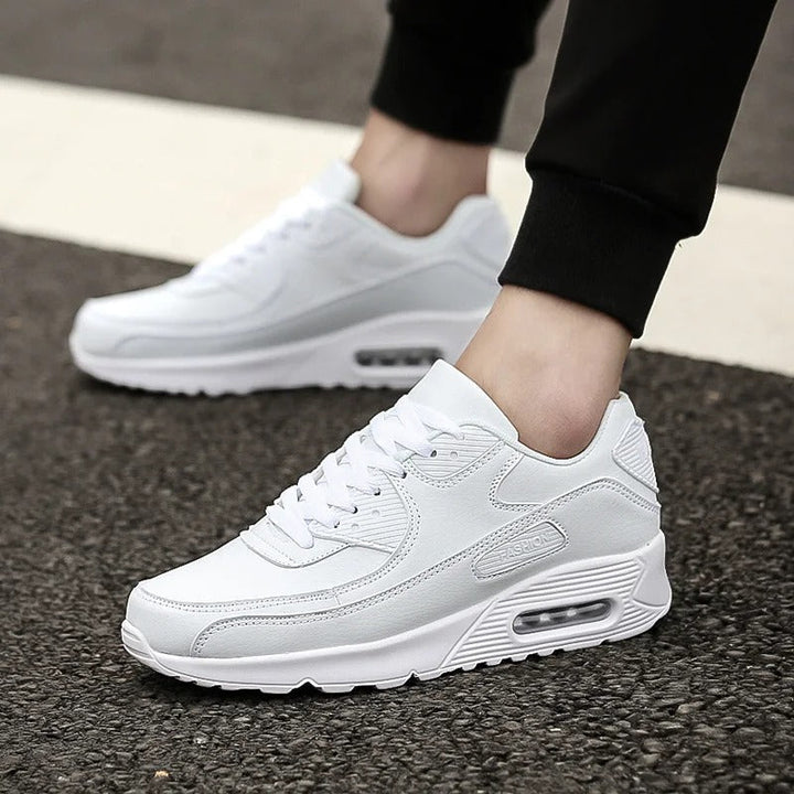 Herren Low-Top Sneaker aus veganem Leder mit dicker Sohle
