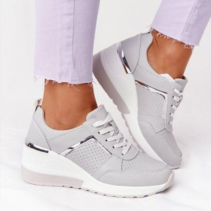 Damen Sommerschuhe mit Keilsohle und Schnürverschluss