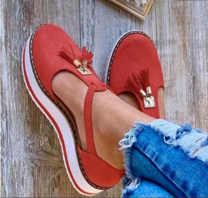 Damen Sommersandalen mit geschlossener Spitze und Quasten