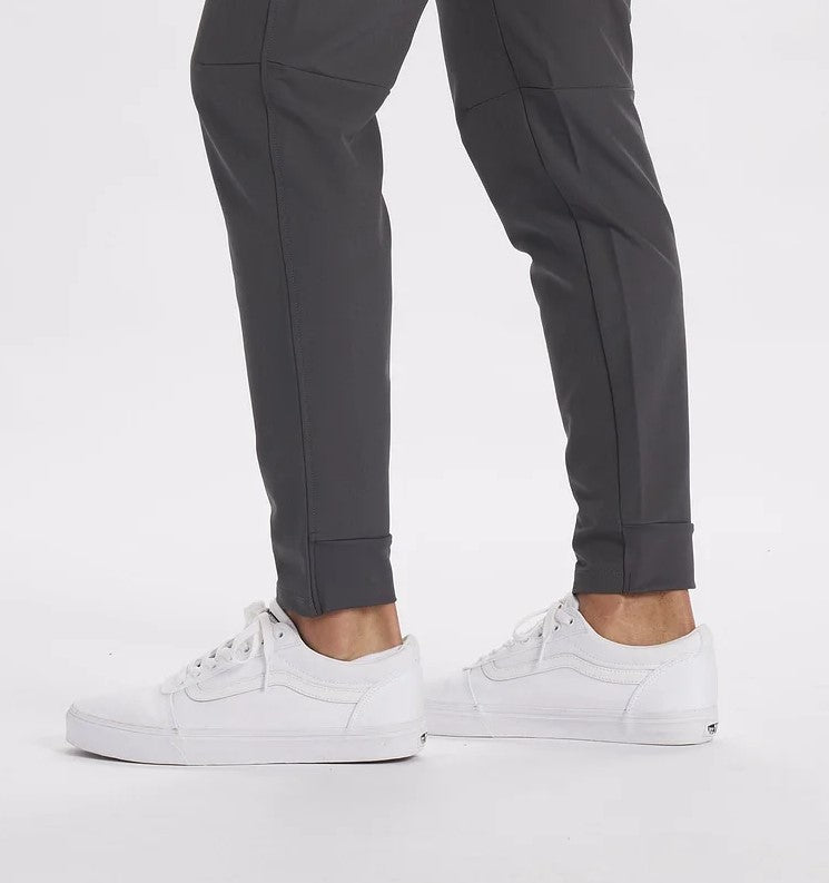 Herrenhose mit Tunnelzugbund und Taschen