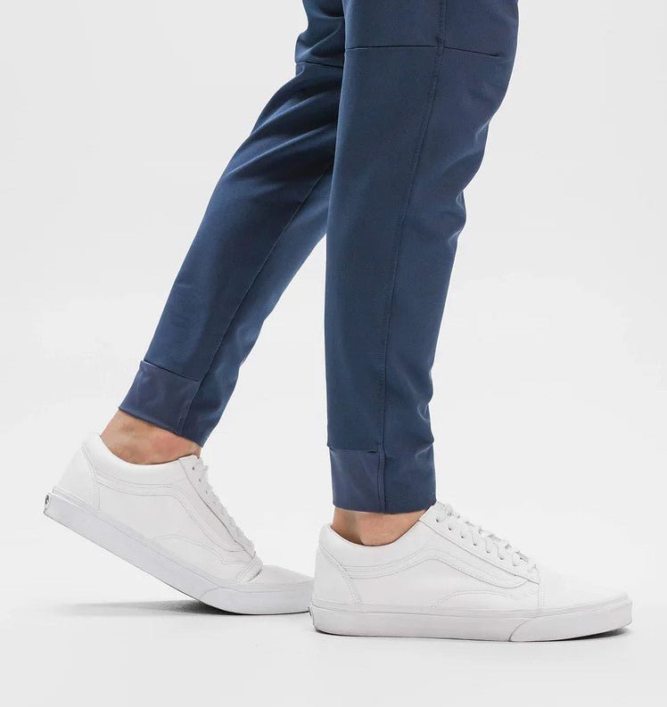 Herrenhose mit Tunnelzugbund und Taschen