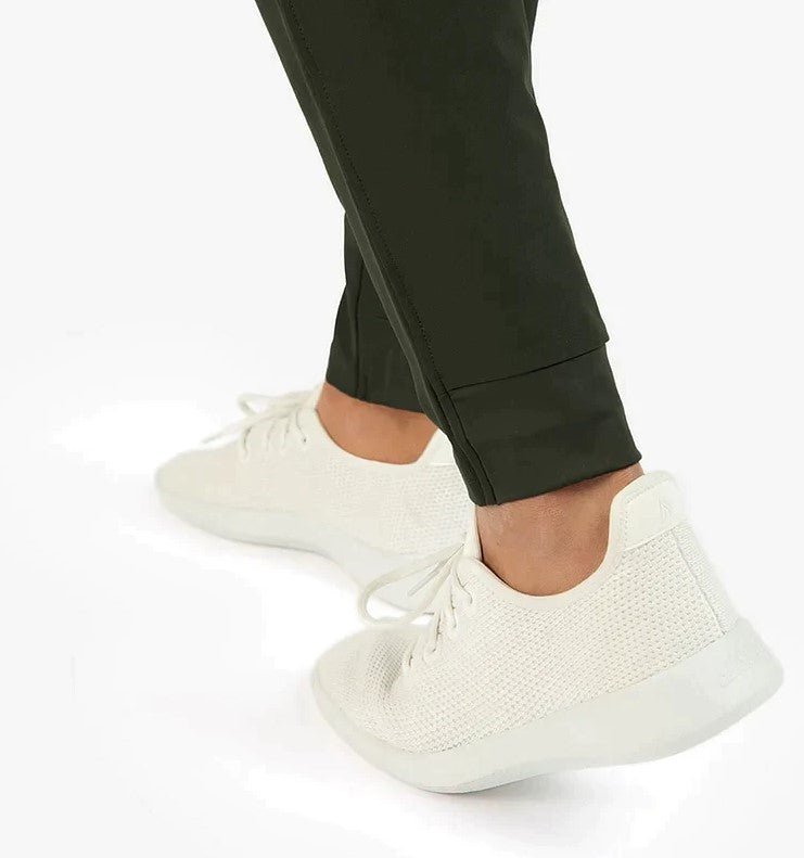 Herrenhose mit Tunnelzugbund und Taschen