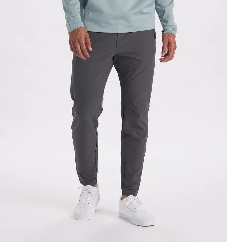 Herrenhose mit Tunnelzugbund und Taschen