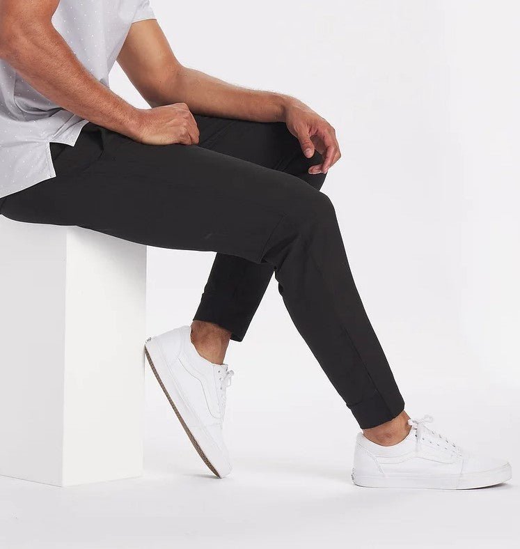 Herrenhose mit Tunnelzugbund und Taschen